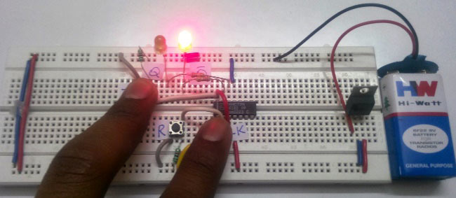 T flip-flop working state Clock HIGH, T-1, R-1 first clock