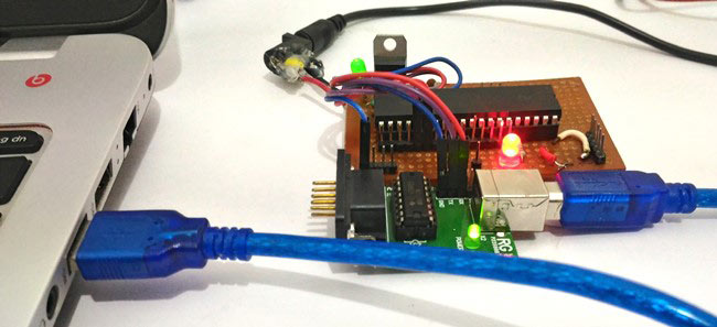 UART-Communication-between-PIC-Microcontroller-and-computer