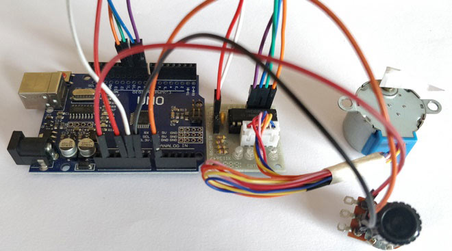 rotating stepper motor using potentiometer and arduino