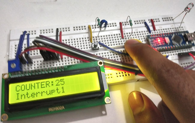 Arduino Interrupts Circuit