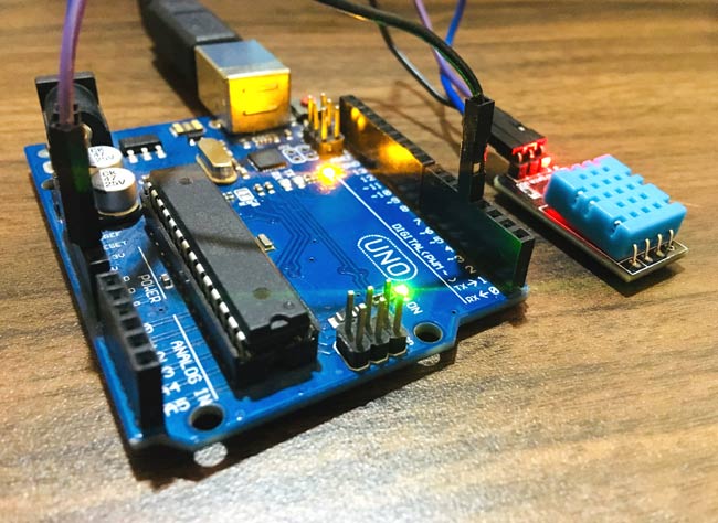 Circuit Hardware for Plotting DHT11 Sensor readings on MATLAB