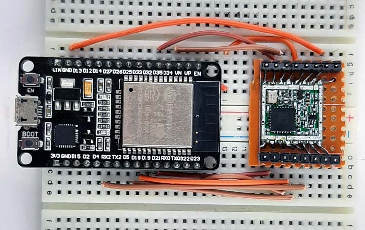 SX1276 LoRa module with ESP32