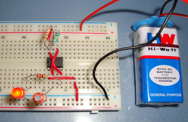 555 Timer Astable Multivibrator Circuit