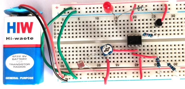 Light Detector Circuit using Wheatstone Bridge