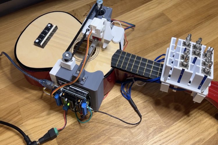 Arduino Powered Self-Playing Ukulele