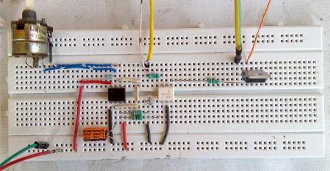 AC BULB Flashing and Blink Control Circuit using TRIAC and 555 Timer IC 